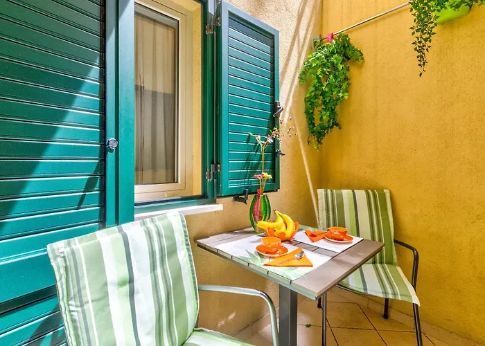 Amare 크리크베니카