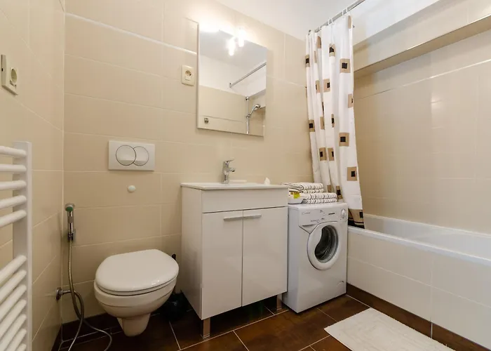 Amare 크리크베니카